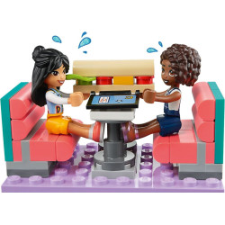 LEGO® 41728 FRIENDS Bistro v centru městečka Heartlake