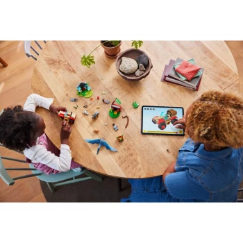 LEGO® 76963 JURASSIC WORLD Záchranářské středisko pro dinosauří mláďata