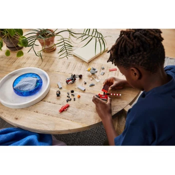 LEGO® 76995 Sonic the Hedgehog™ Shadow the Hedgehog a jeho útěk