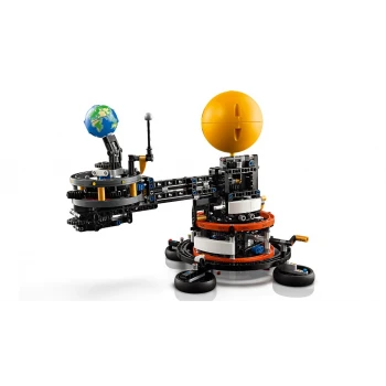 LEGO® 42179 TECHNIC Planeta Země a Měsíc na oběžné dráze