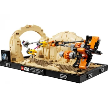 LEGO® 75380 STAR WARS™ Závody kluzáků v Mos Espa – diorama