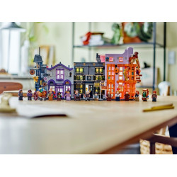 LEGO® 76439 HARRY POTTER™ Ollivanderův obchod a Obchod madame Malkinové
