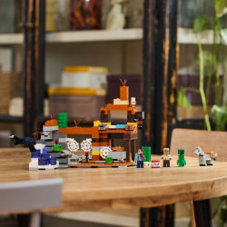 LEGO® 21263 MINECRAFT® Důlní šachta v pustině