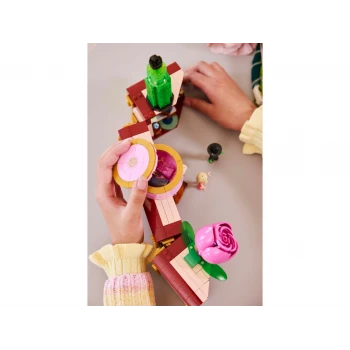 LEGO® 75683 WICKED Studentská kolej Glindy a Elphaby