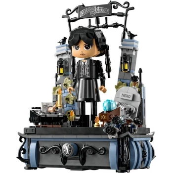LEGO® 76780 WEDNESDAY Figurka: Wednesday Addamsová