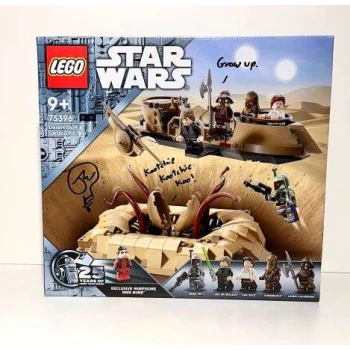 LEGO® 75396 STAR WARS™ Pouštní skif a Sarlaccova jáma - podpis designera