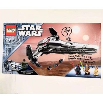 LEGO® 75383 STAR WARS™ Sith Infiltrator™ Dartha Maula - podepsaná designérem