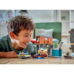 LEGO® 60417 CITY Policejní rychlý motorový člun a úkryt zločinců
