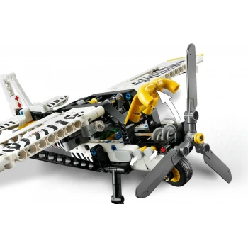 LEGO® 42198 TECHNIC Letadlo do vzdálených oblastí