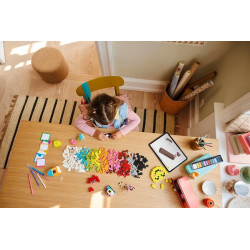 LEGO® 11042 CLASSIC Kreativní veselá krabička