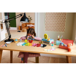 LEGO® 11042 CLASSIC Kreativní veselá krabička