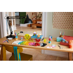 LEGO® 11042 CLASSIC Kreativní veselá krabička