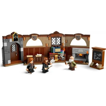 LEGO® 76442 HARRY POTTER™ Bradavický hrad: Hodina kouzelných formulí