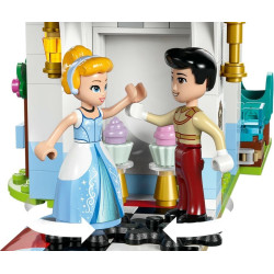 LEGO® 43275 DISNEY™ Popelčin zámek a kočár s koňmi