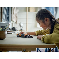LEGO® 77251 Závodní auto McLaren F1 Team MCL38