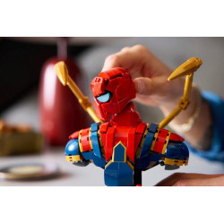 LEGO® 76326 MARVEL Busta Iron Spider-Mana