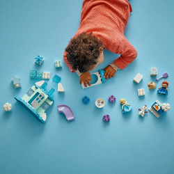 LEGO® 10455 DUPLO  Ledové království: Anna a Elsa a oslava na hradě