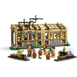LEGO® 76445 HARRY POTTER™ Bradavický hrad: Hodina bylinkářství