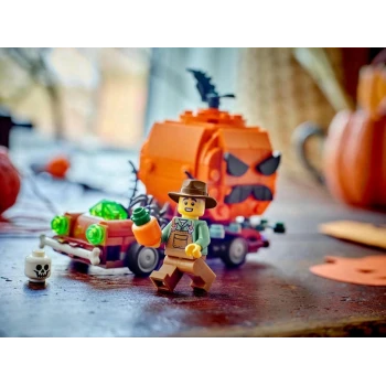 LEGO® 40822 Pick-up s halloweenskými dýněmi
