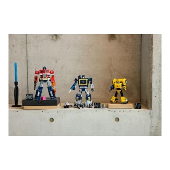 LEGO® 10358 ICONS  Transformers: Soundwave