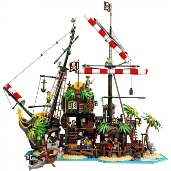 LEGO® 21322 IDEAS Zátoka pirátů z lodě Barakuda