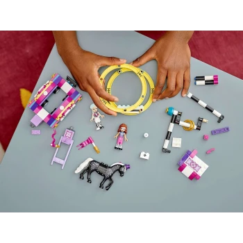 LEGO® 41686 FRIENDS  Kouzelná akrobacie