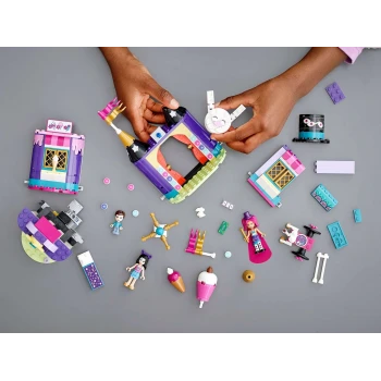 LEGO® 41687 FRIENDS  Kouzelné pouťové stánky